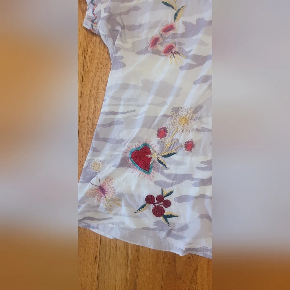 Johhny Was Adara Relaxed Floral Embroidered Peacock Butterfly Shirt - Picture 7 of 16